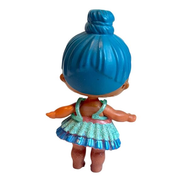 LOL Surprise Doll With Blue Hair & Glitter Outfit - Picture 3 of 5
